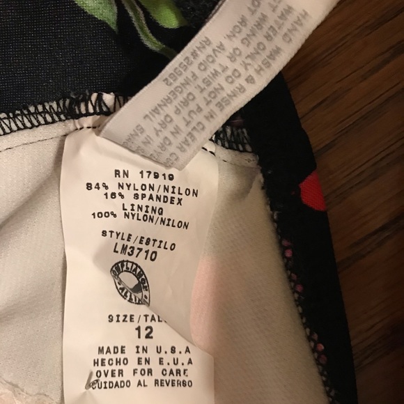 1 piece Bathing Suith - Picture 5 of 8